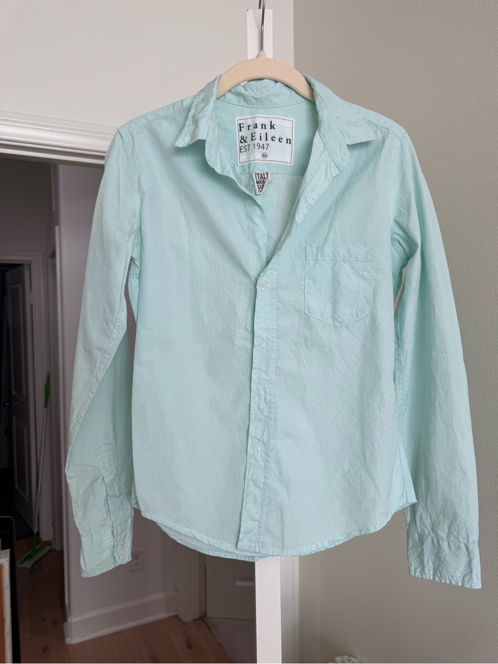 Frank & Eileen Women Light Mint Button-Down Shirt